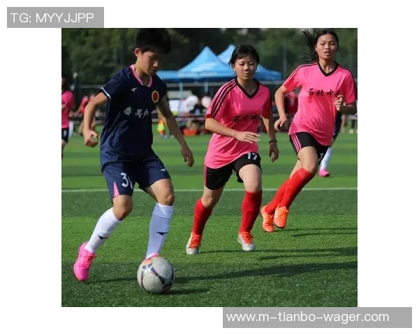 足球场上的激情与梦想于彦舒的成长之路与奋斗故事 足球场上的激情与梦想于彦舒的成长之路与奋斗故事